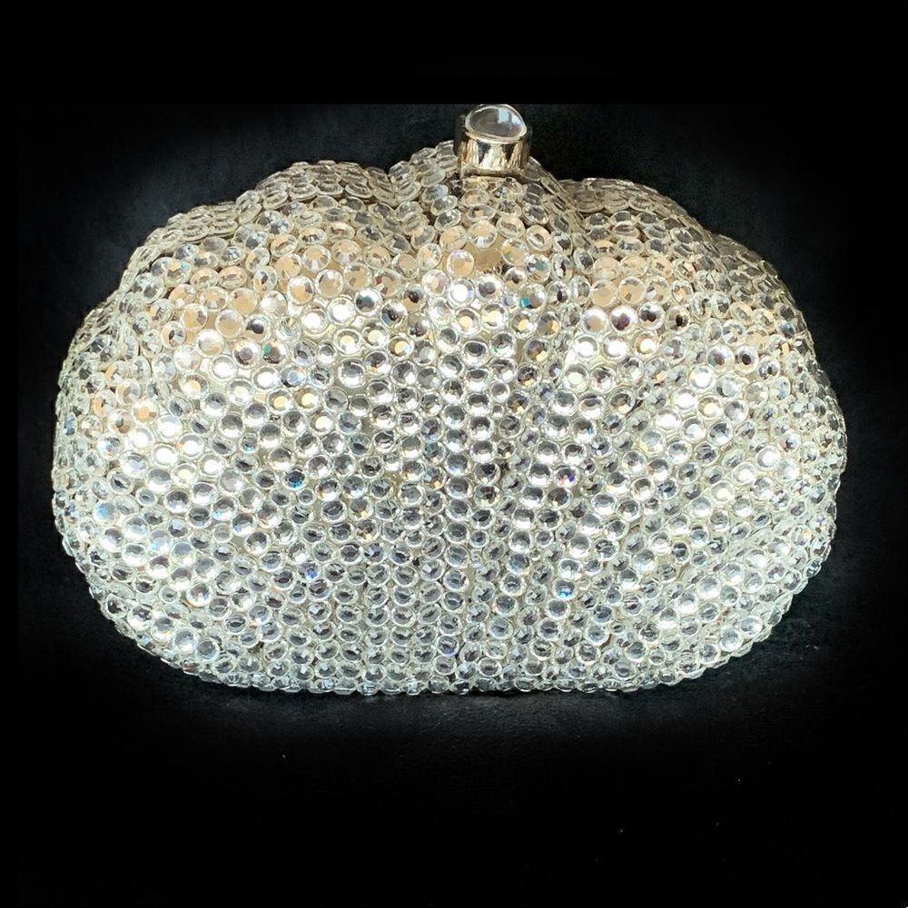 Silver shell shaped crystal evening mini bag - image 1
